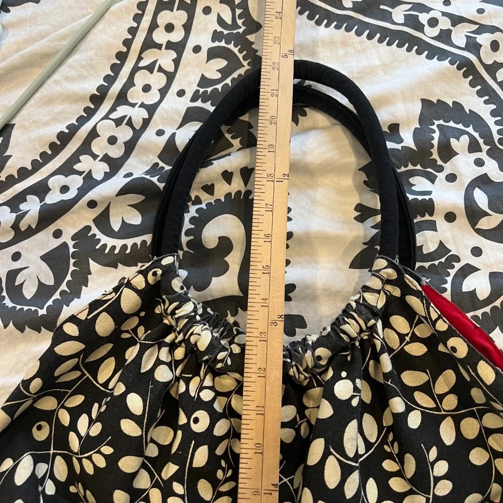 Black & Cream Leaf Print Hobo Bag Purse Drawstring Closure Red Lining‎ Boho